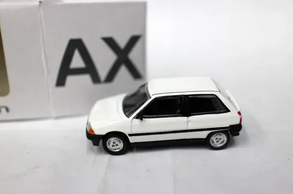 1/64 Scale Citroen AX 1986 Diecast Model Set - Image 4