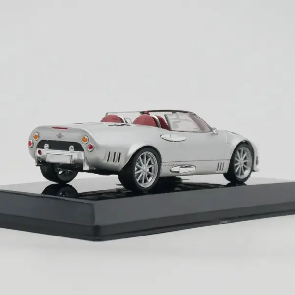 Diecast Spyker C8 2005 Model Car 1:43 Scale - Image 5