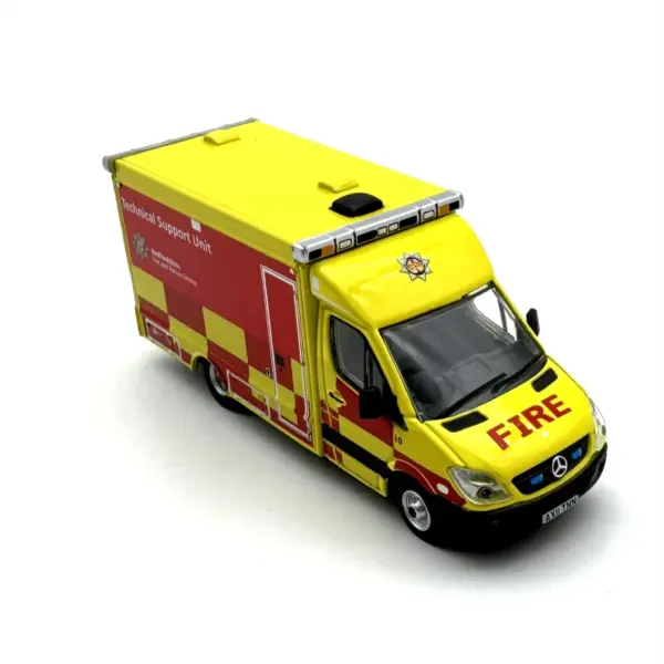 1:76 Scale Diecast Alloy Fire Rescue Vehicle - Image 5