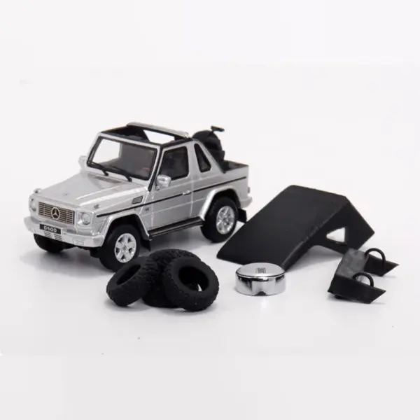 1:64 Scale G500 Open-top Off-road Model Car - Image 7