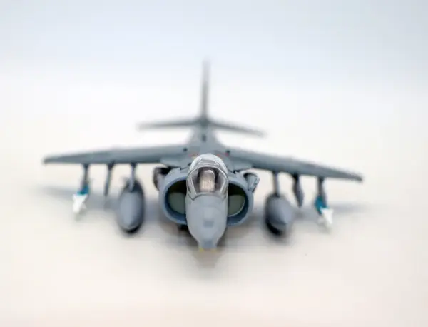 1/100 Harrier GR.9 RAF Diecast Model Aircraft - Image 3