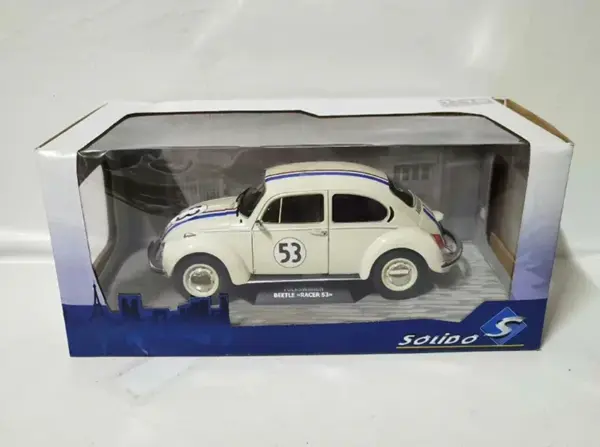 1:18 Scale Classic Volkswagen Beetle Model - Image 6