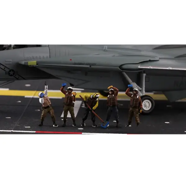 1/72 Scale US Navy Aircraft Carrier Figures Set - Image 3
