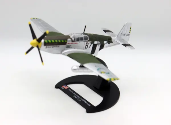 1/72 Scale North American P-51B Mustang Model