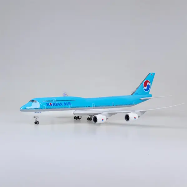 Korean B747-8 Airplane Model 1:160 Scale - Image 3