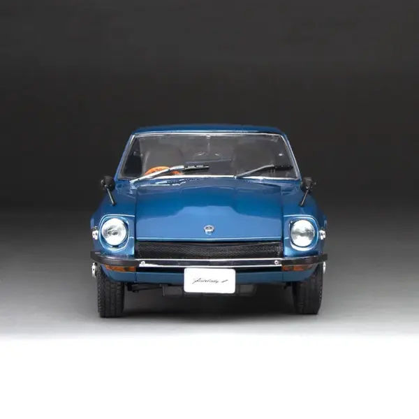 1:18 Scale Nissan 1970 Fairlady Z Diecast Model - Image 3