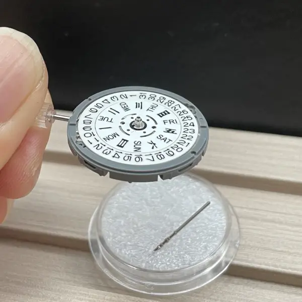 NH36A Green Blue Luminous Watch Movement - Image 5