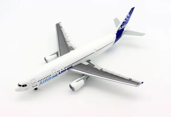 1/400 Scale Airbus A300-600 Diecast Model - Image 2