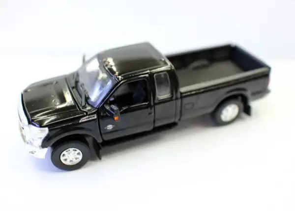1/64 Scale F-250 Diecast Truck Model - Image 6