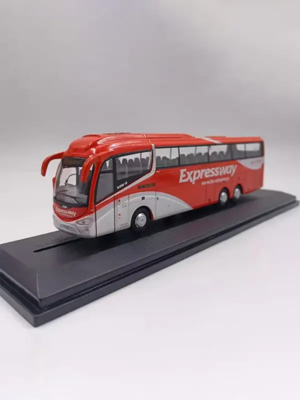 Diecast 1:76 Scale Alloy Bus Model - Image 7