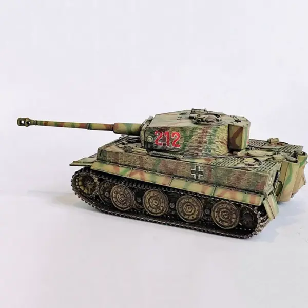 1:72 Scale Wittmann's Tiger Tank Model - Image 3