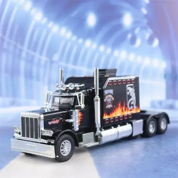 1:24 Peterbilt 389 Alloy Toy Truck Model - Image 10