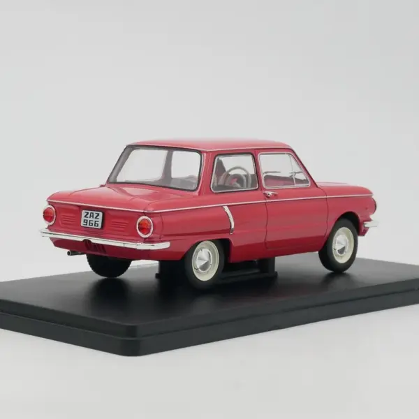 Diecast Alloy ZAZ 966 1:24 Model Car - Image 3