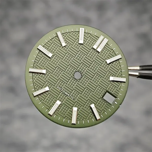 28.5mm Green Luminous Watch Dial for NH35/NH36 - Image 3