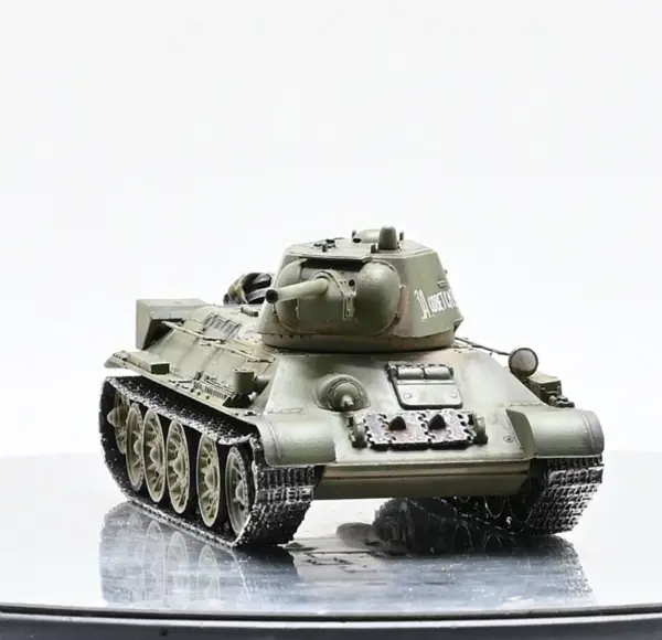 1:72 Scale T34/76 Soviet Tank Model - Image 2