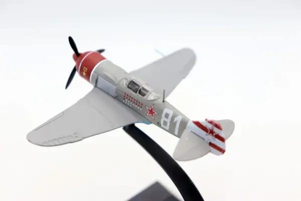 1/100 Scale USSR LA-7 Fighter Model Aircraft - Image 5