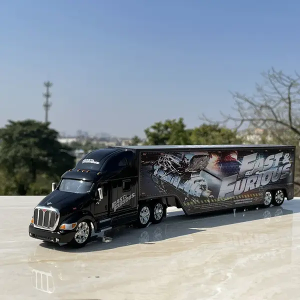 Peterbilt Heavy Transport Truck 1:64 Model - Image 5