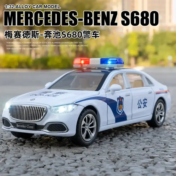 1:32 Mercedes-Benz S680 Police Diecast Model