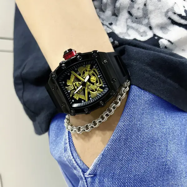 UTHAI BK138 Men's Waterproof Quartz Watch - Image 3