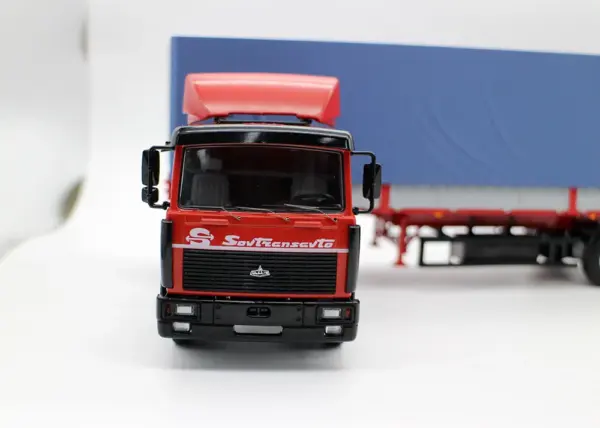 1:43 Scale MAZ-6422 Truck and Trailer Model - Image 2