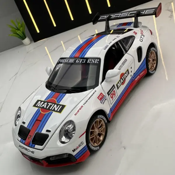1:32 Diecast Porsche 911 GT3 RSR Model - Image 2