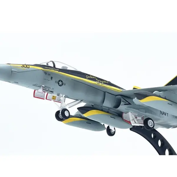 1:72 Scale F/A-18C Hornet Aircraft Model - Image 2