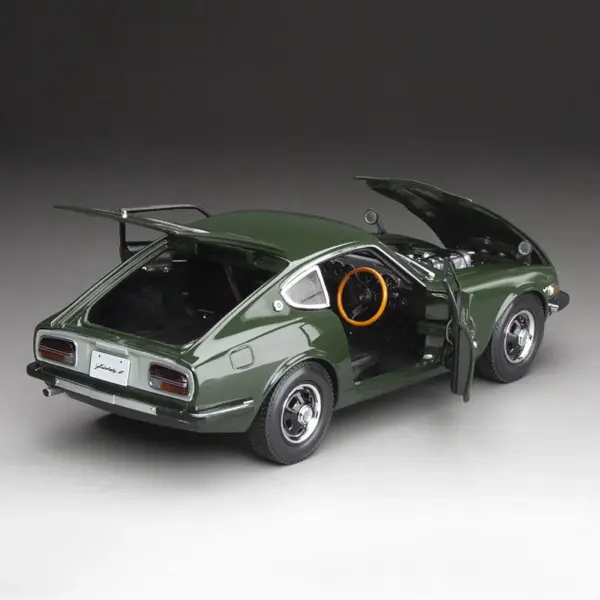 1:18 Scale Nissan 1970 Fairlady Z Diecast Model - Image 6