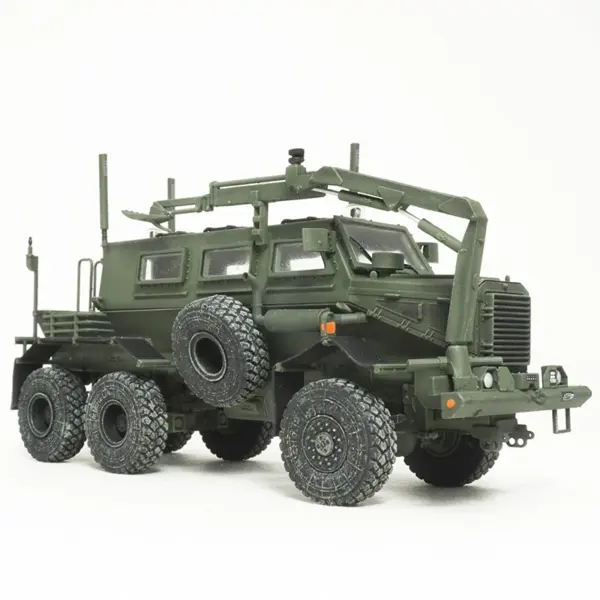 1:72 Buffalo Lightning Protection Truck Model - Image 3