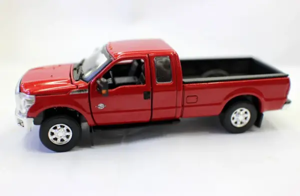 1/64 Scale F-250 Diecast Truck Model - Image 9
