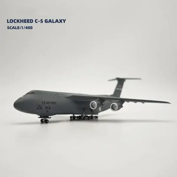 Lockheed C-5 Galaxy Diecast Model 1:400 Scale - Image 2