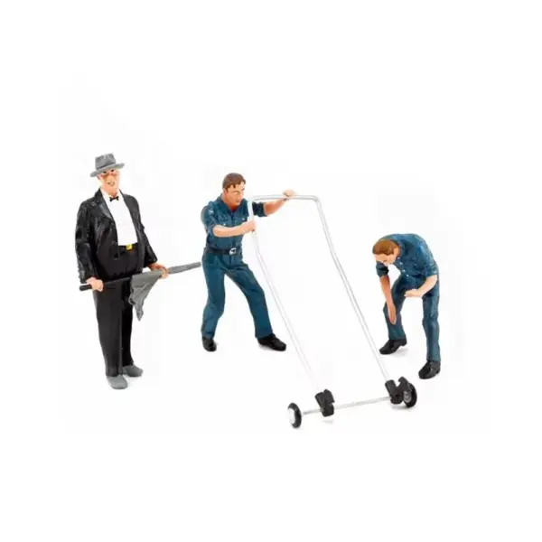 1:18 Scale Resin Repairman Model Set of 3 - Image 2