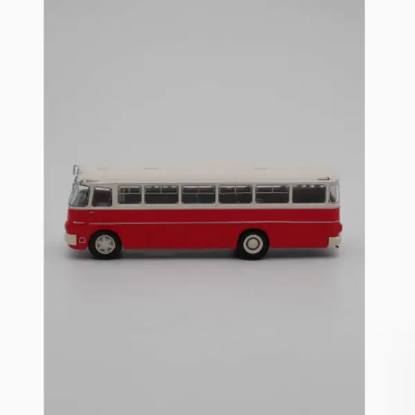 1:72 Scale Diecast IKARUS 620 Bus Model - Image 2