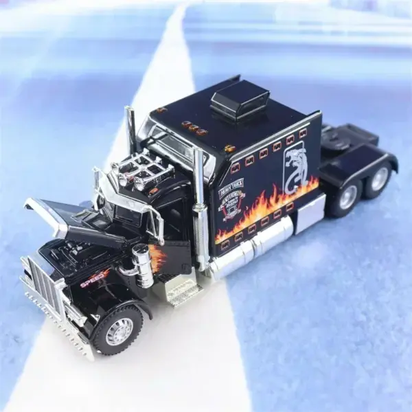 1:24 Peterbilt 389 Alloy Toy Truck Model - Image 5