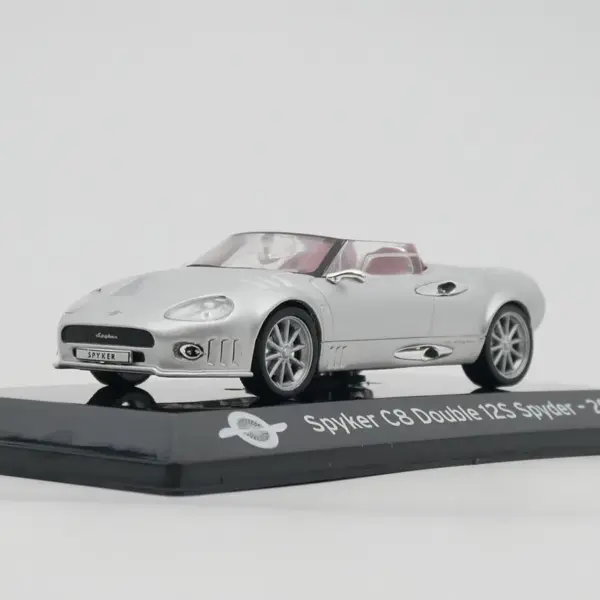 C8 2005 Roadster 1:43 Diecast Alloy Model