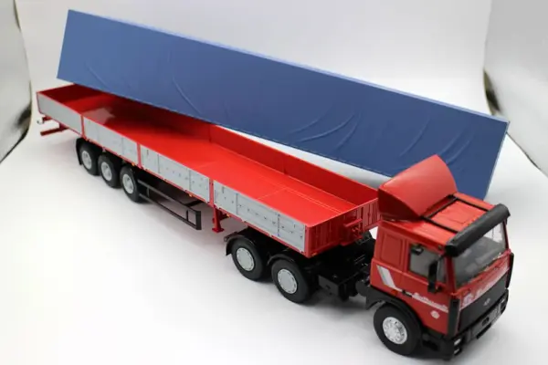 1:43 Scale MAZ-6422 Truck and Trailer Model - Image 3