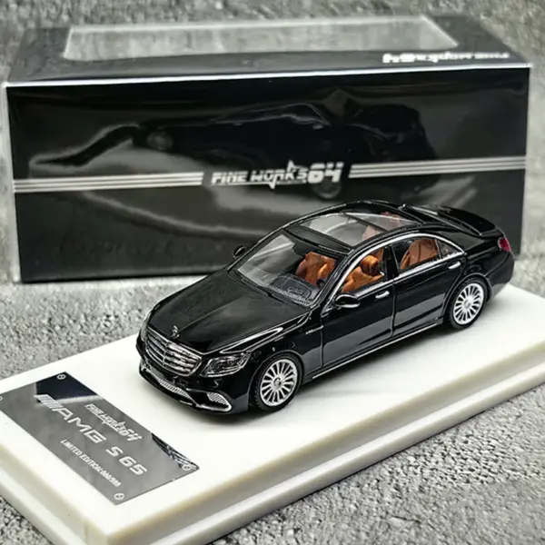 1:64 Scale Diecast Mercedes Benz AMG S65 Model