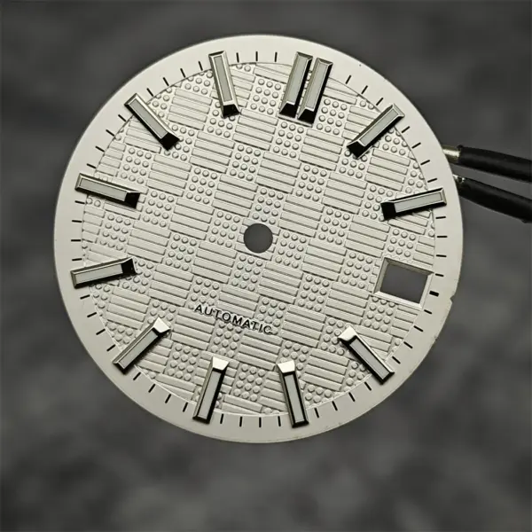 28.5mm Green Luminous Watch Dial for NH35/NH36 - Image 5