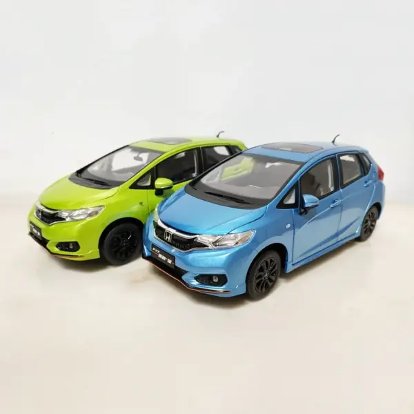 1:18 Scale Diecast Alloy Car Model Toy