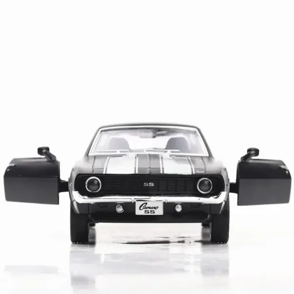 1:36 Vintage Matte Black Camaro SS Model - Image 6