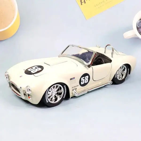 1/24 Scale Shelby Cobra 427S/C Diecast Model - Image 4