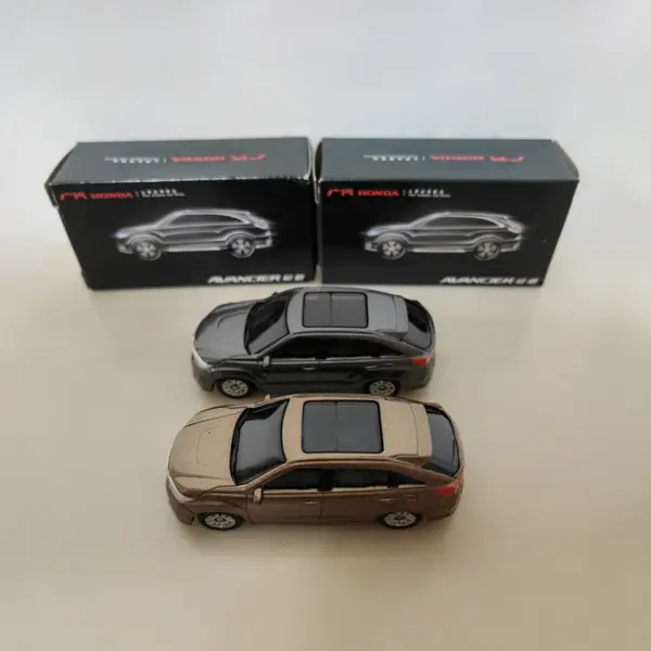 1:64 AVANCIER SUV Diecast Car Model Toy - Image 5