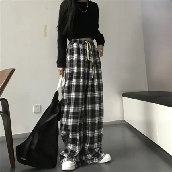 Women's Black Plaid Baggy Sweatpants - Image 3