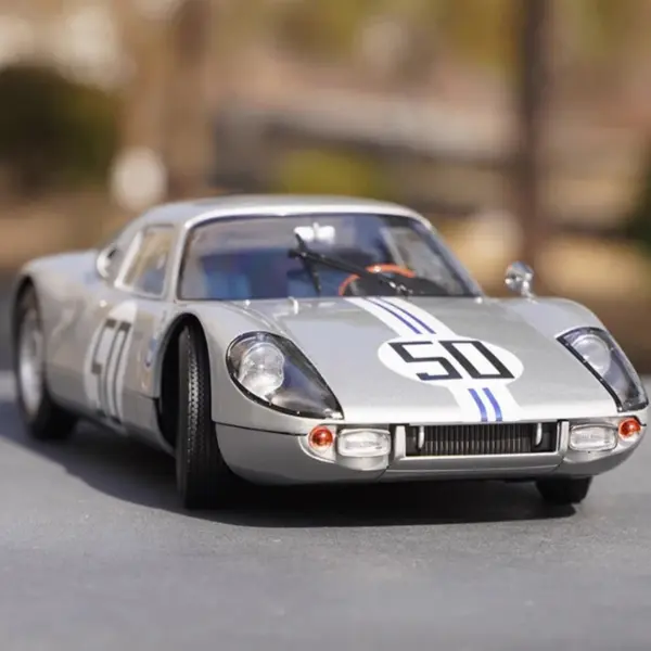Diecast 1/18 Scale 904 GTS Alloy Car Model - Image 3