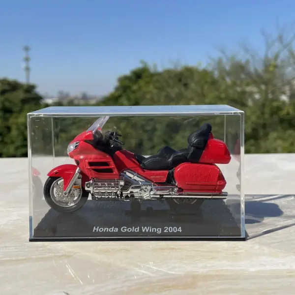 1:24 Scale Diecast Honda Gold Wing Model - Image 6