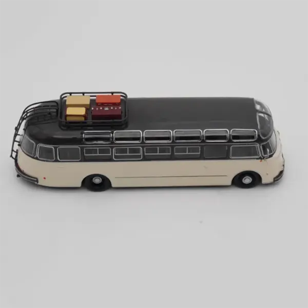 Diecast 1:43 ISOBLOC 648 DP 1955 Bus Model - Image 4