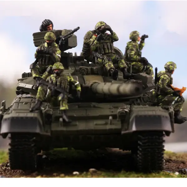1:72 Scale 10Pcs Russian Schoolbag Soldiers Set - Image 5