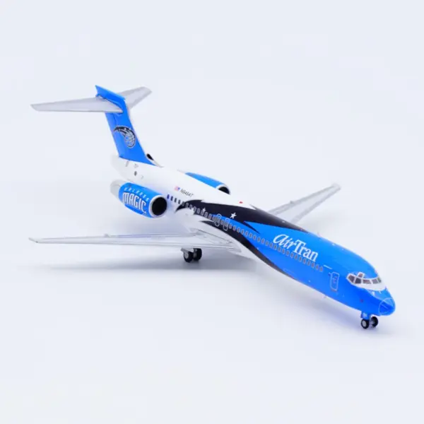 1:200 AirTran Airways Boeing 717-200 Model - Image 4