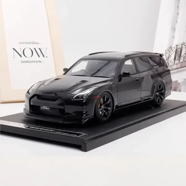Nissan Stagea GTR R35 1:18 Alloy Model Car - Image 4