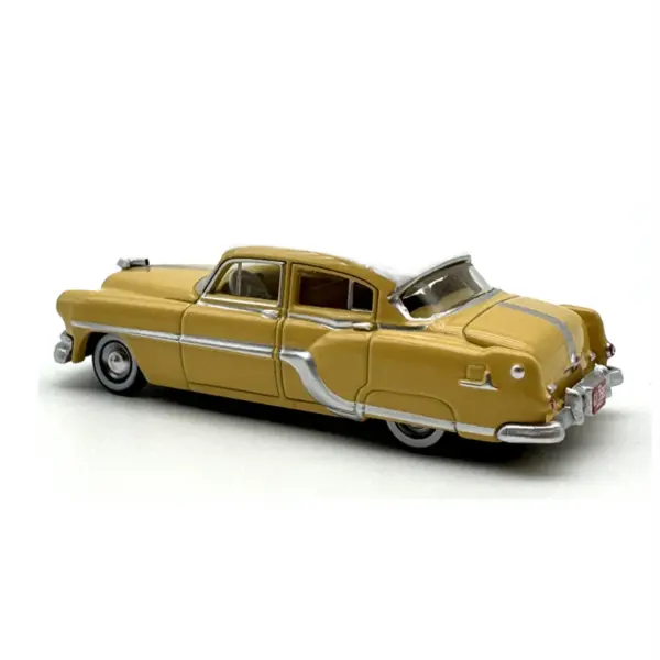 1:87 Scale Diecast Pontiac Chief Collectible Model - Image 6