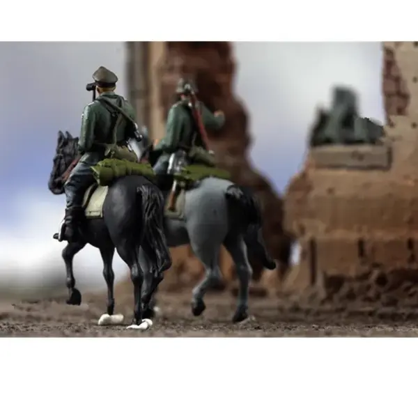 1/72 Scale Model Cavalry Figures Set of 2 - Image 4